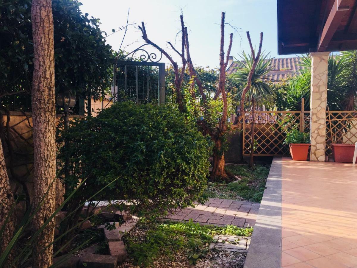 Ferienwohnung Aura L.T Fiumicino Exterior foto